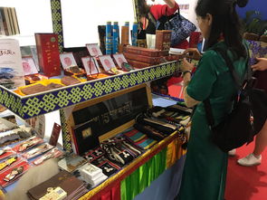 我區在首屆中國特色旅游商品大賽中喜獲佳績，工藝美術品及禮儀用品銷售前景廣闊